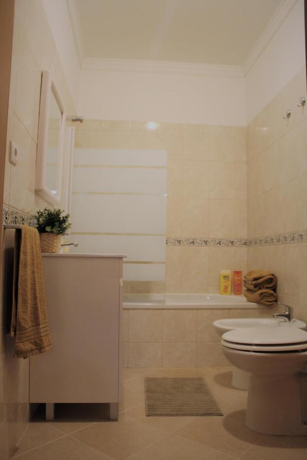 Casa Camoes, Near Airport, 4Km Faro Beach Appartamento Esterno foto