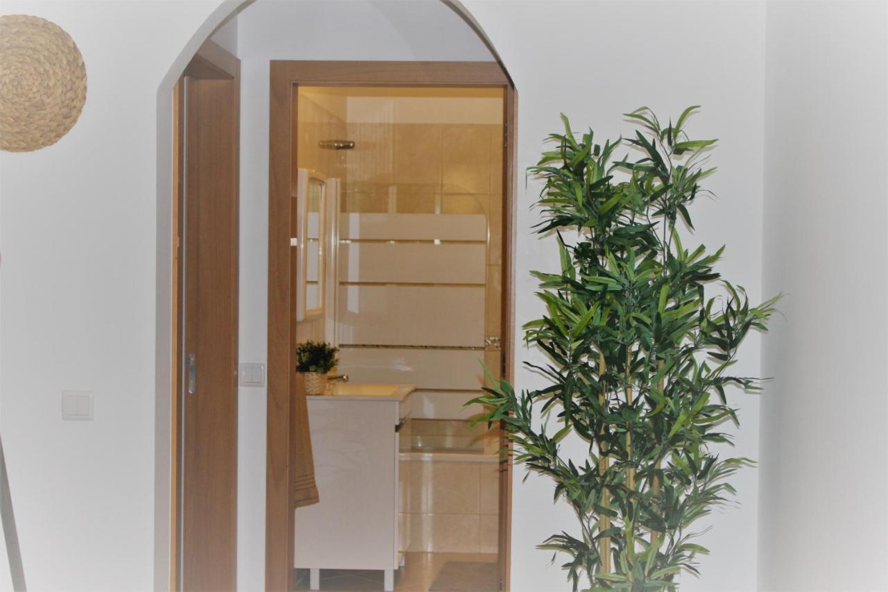 Casa Camoes, Near Airport, 4Km Faro Beach Appartamento Esterno foto
